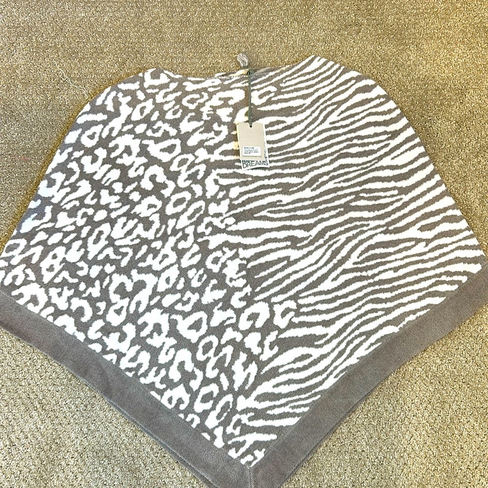Beautiful Barefoot Dreams poncho.  One size fits most, NWT Grey animal print